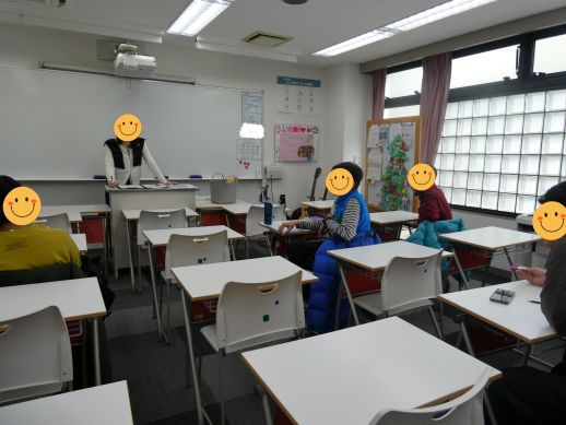 兵庫県にあるフリースクール、クラーク国際中等部芦屋キャンパスの個別学習の授業の様子