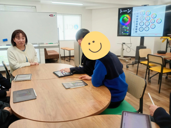 大阪にあるフリースクール、クラーク国際中等部、出前授業、デジタルクリエーターコース、専修学校クラーク高等学院天王寺、色彩、