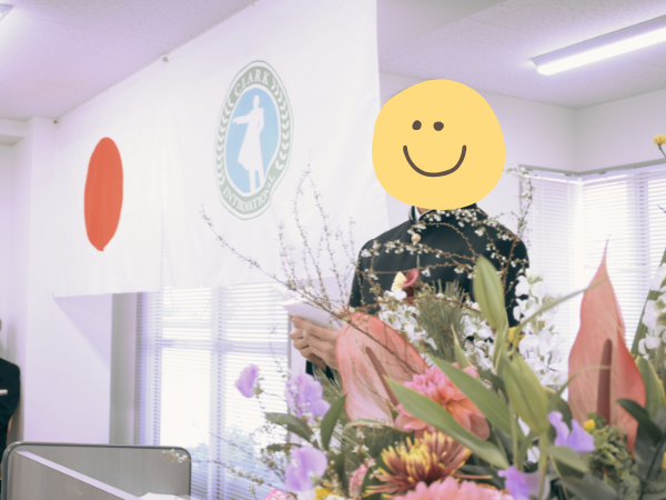 大阪にあるフリースクール、クラーク国際中等部大阪天王寺キャンパス、卒業記念式典の様子、卒業式、