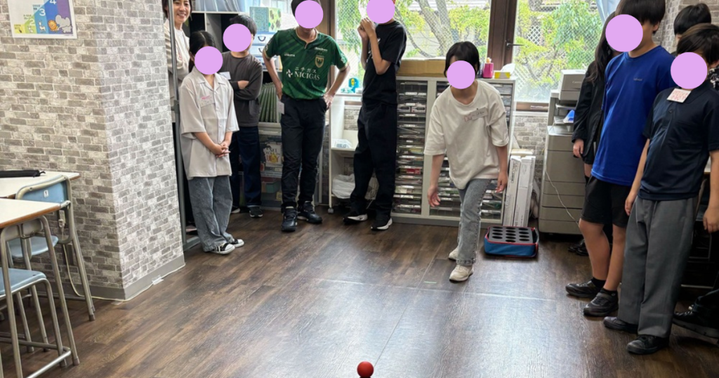 東京にあるフリースクール、クラーク国際中等部東京キャンパスの授業の様子