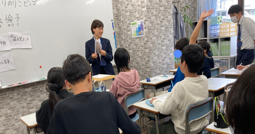 東京にあるフリースクール、クラーク国際中等部東京キャンパスの授業の様子