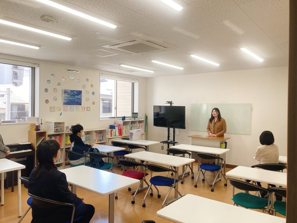 キャンパス長から新年度の目標を聞いています