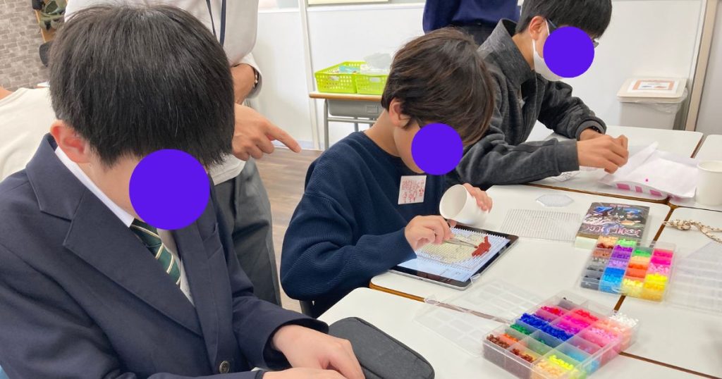 東京にあるフリースクール、クラーク国際中等部東京キャンパスの授業の様子