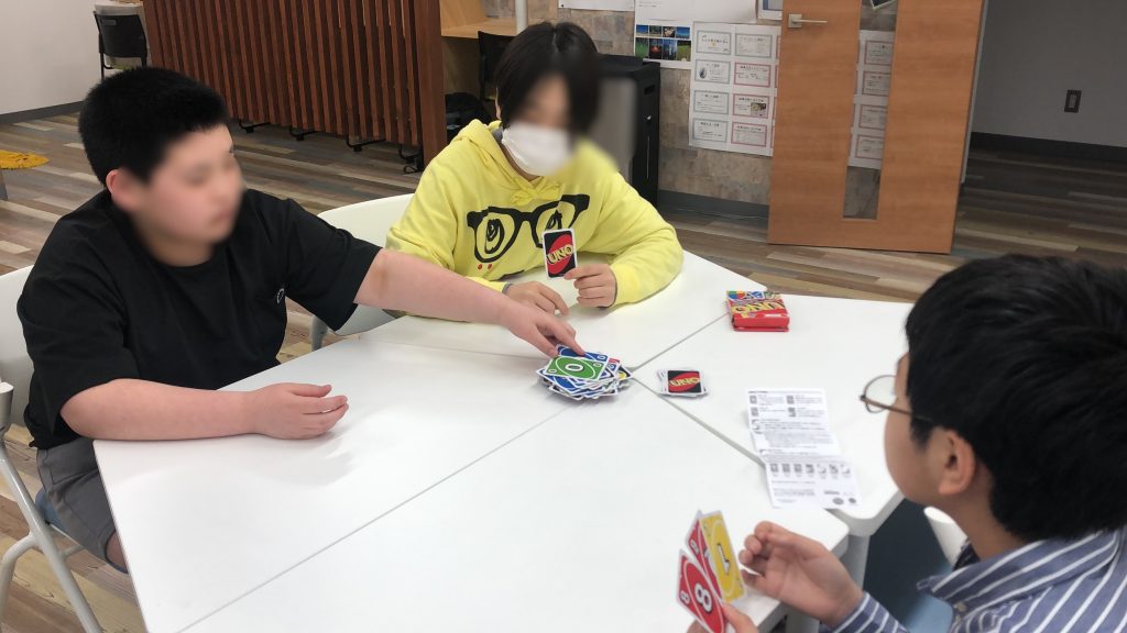 埼玉県所沢市にあるフリースクール、クラーク国際中等部所沢キャンパスでのフリータイムの様子
