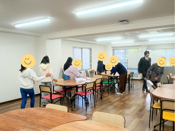 大阪にあるフリースクール、クラーク国際中等部、大阪天王寺キャンパス、始業式の様子、