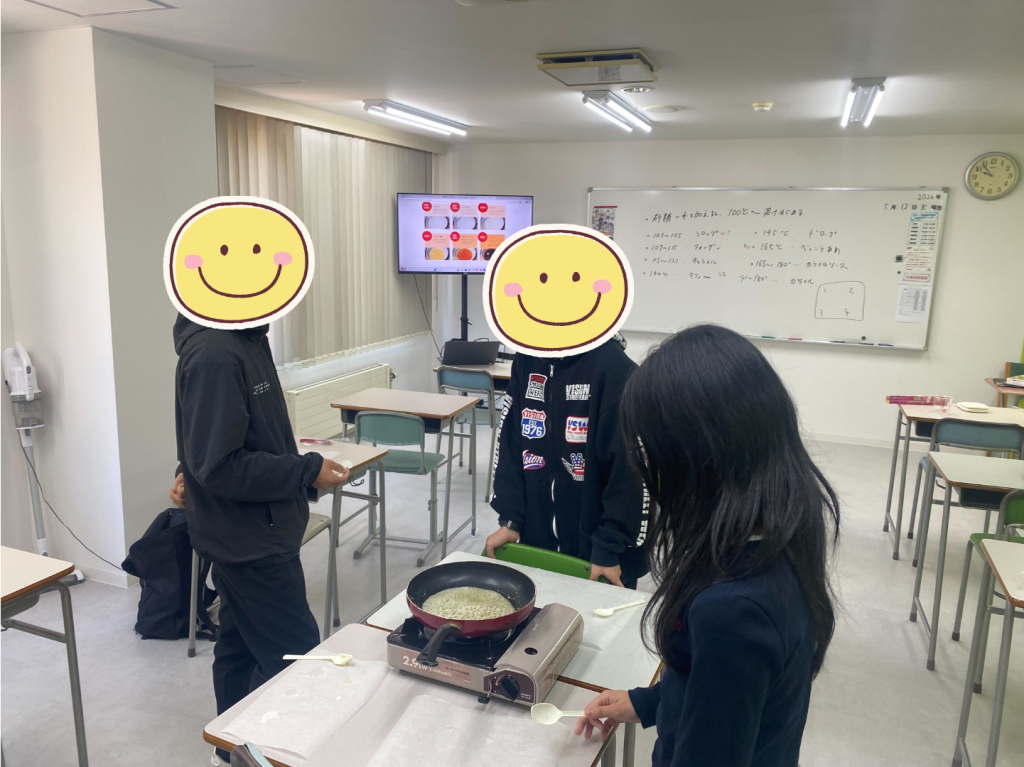 日本と食　予想しながら生徒同士で話し合い