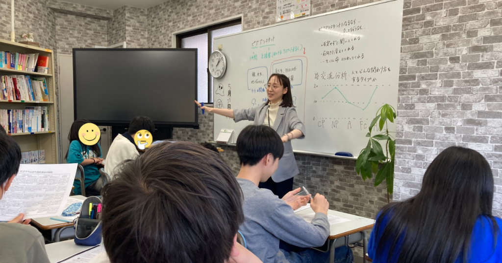 東京にあるフリースクール、クラーク国際中等部東京キャンパスの授業の様子