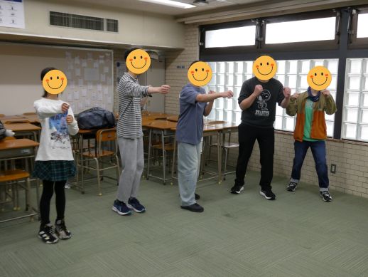 兵庫県にあるフリースクール、クラーク国際中等部芦屋キャンパスの特別活動の様子