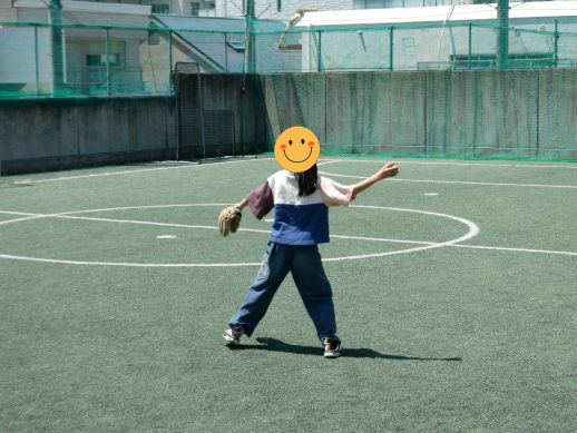 兵庫県にあるフリースクール、クラーク国際中等部芦屋キャンパスの体育の授業の様子