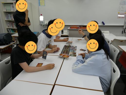 兵庫県にあるフリースクール、クラーク国際中等部芦屋キャンパスのリフレクションの授業の様子