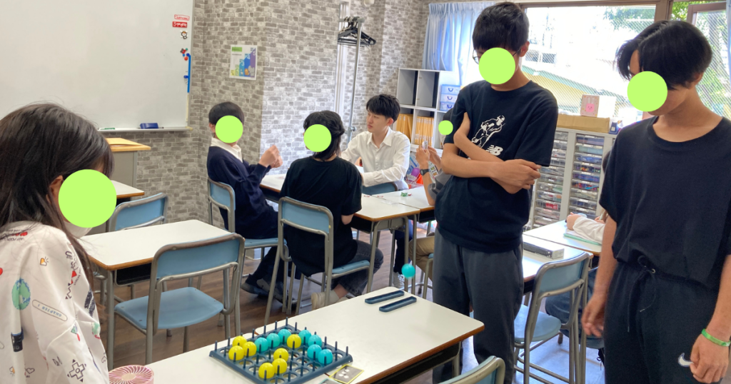 東京にあるフリースクール、クラーク国際中等部東京キャンパスの授業の様子