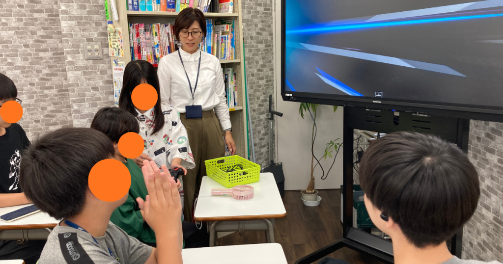 東京にあるフリースクール、クラーク国際中等部東京キャンパスの授業の様子