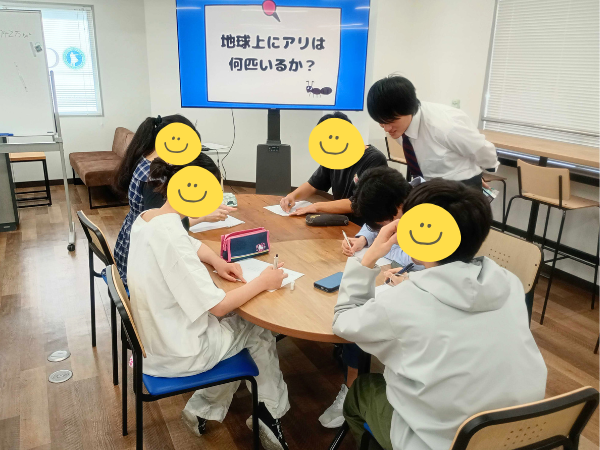 大阪にあるフリースクール、クラーク国際中等部大阪天王寺キャンパス、フェルミ推定、アリの数を考える、