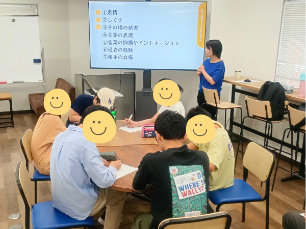 大阪にあるフリースクール、クラーク国際中等部大阪天王寺キャンパス、SST、ソーシャルスキルトレーニング、アイスブレイク、