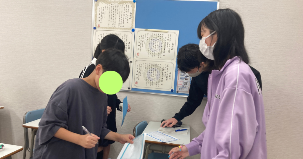 東京にあるフリースクール、クラーク国際中等部東京キャンパスの授業の様子