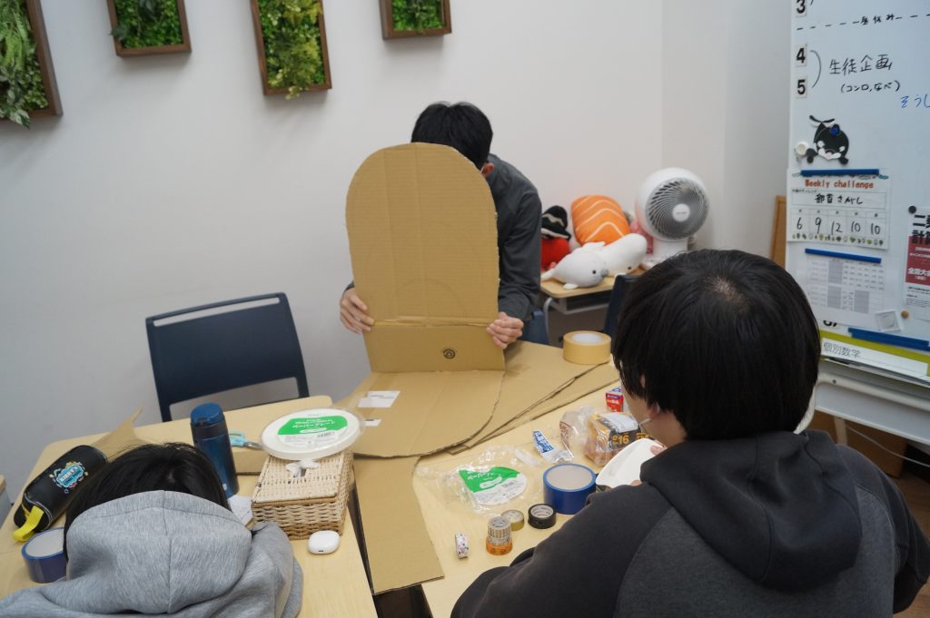 名古屋にあるフリースクール、クラーク国際中等部名古屋キャンパスのイベント準備の様子（プレ中等部フェス）