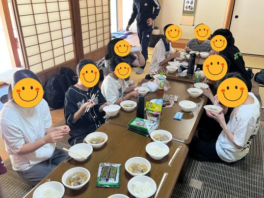 兵庫県にあるフリースクール、クラーク国際中等部芦屋キャンパスの課外活動の様子