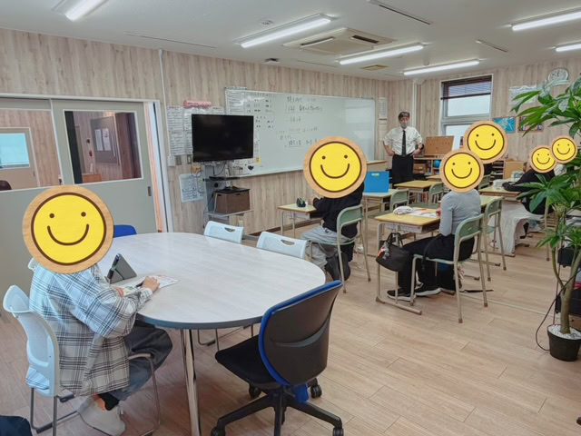 静岡にあるフリースクール、クラーク国際中等部静岡キャンパスの歴史の授業