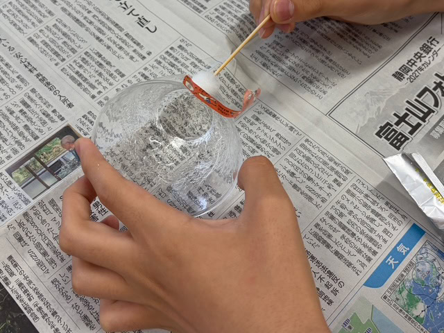 静岡にあるフリースクール、クラーク国際中等部静岡キャンパスの理科の授業