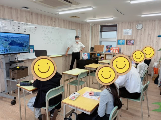 静岡にあるフリースクール、クラーク国際中等部静岡キャンパスの歴史の授業
