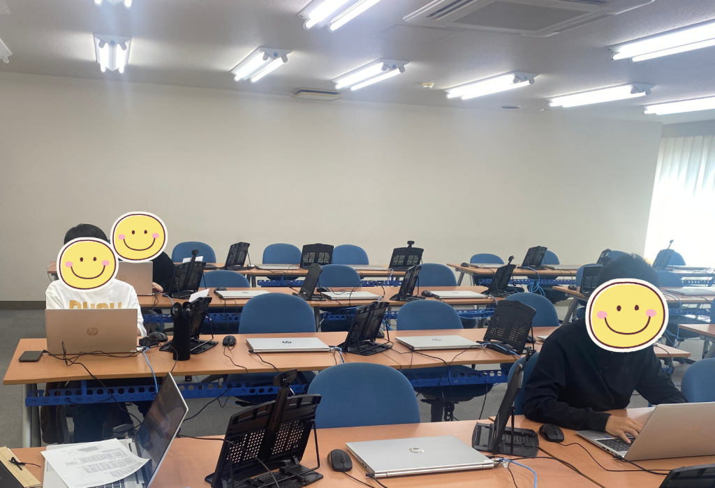 生徒の頑張りを形に！　PC授業で練習