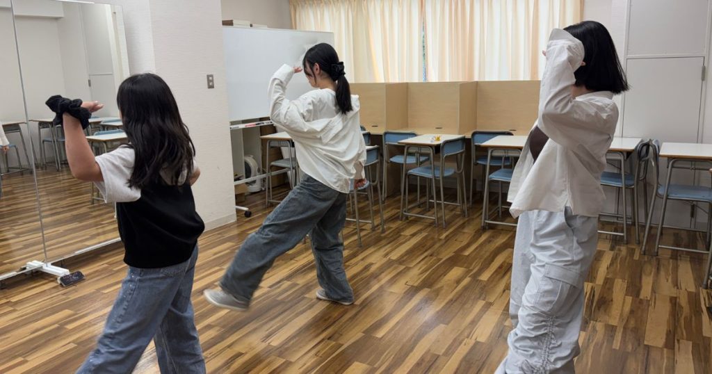 高田馬場にあるフリースクール、クラーク国際中等部東京キャンパスの授業の様子