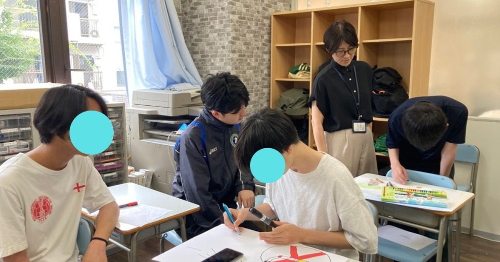 東京にあるフリースクール、クラーク国際中等部東京キャンパスの授業の様子