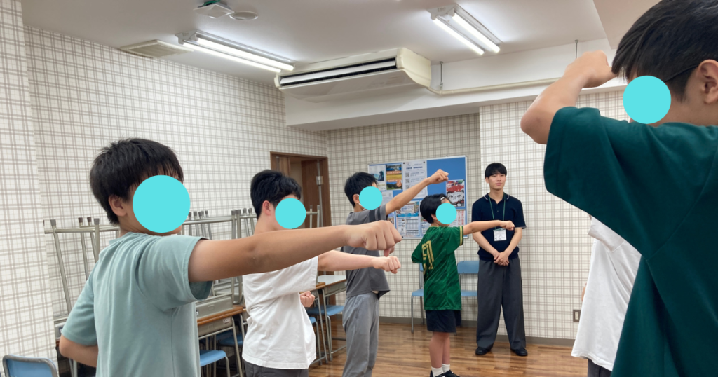 東京にあるフリースクール、クラーク国際中等部東京キャンパスの授業の様子