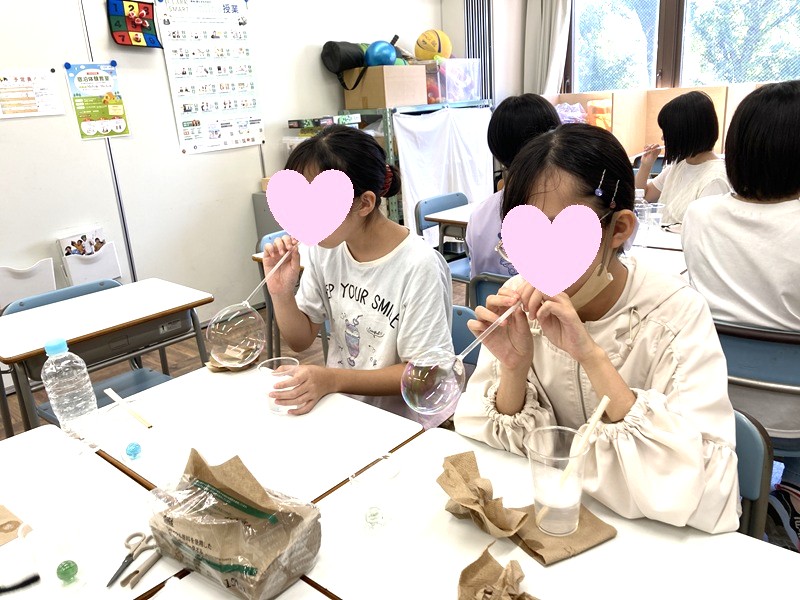東京にあるフリースクール、クラーク国際中等部東京キャンパスの授業の様子