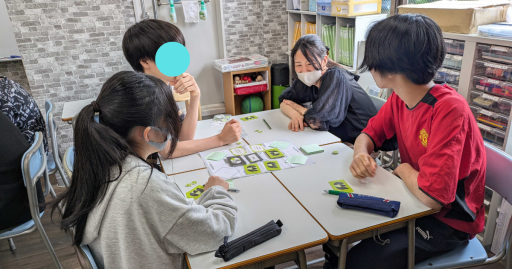 東京にあるフリースクール、クラーク国際中等部東京キャンパスの授業の様子