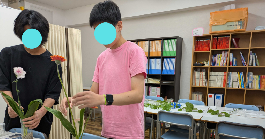 新宿にあるフリースクール、クラーク国際中等部東京キャンパスの授業の様子