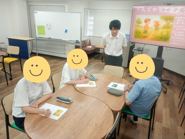 大阪にあるフリースクール、クラーク国際中等部大阪天王寺キャンパス、物語づくり、想像力、