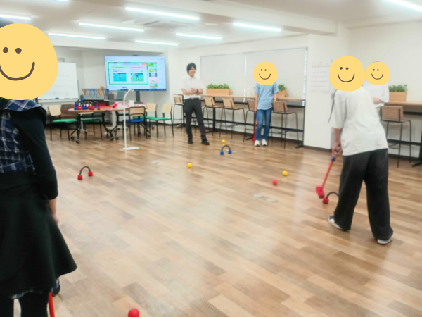 大阪にあるフリースクール、クラーク国際中等部大阪天王寺キャンパス、体育、ゲートボール、室内、室内ゲートボール、個人戦、チーム戦、