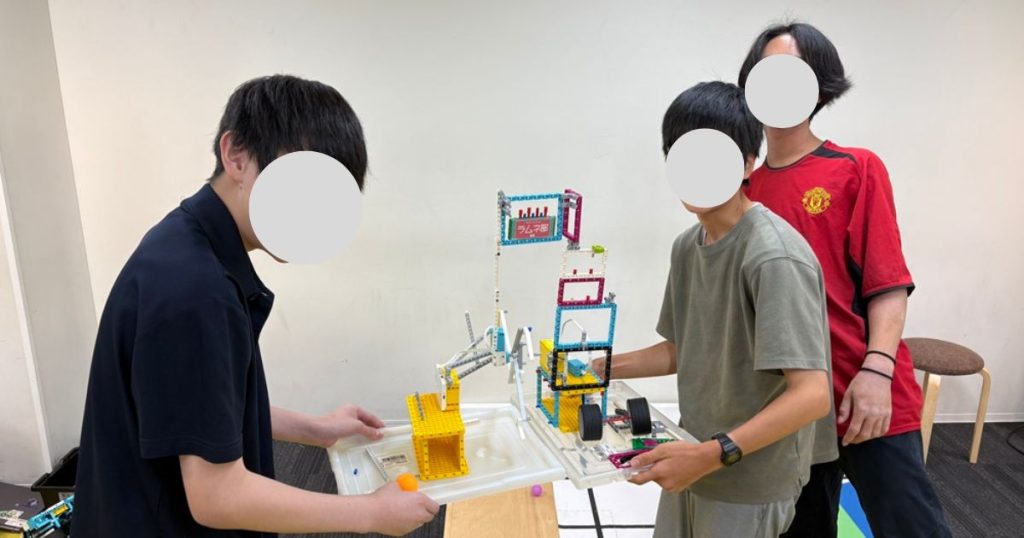 高田馬場にあるフリースクール、クラーク国際中等部東京キャンパスの授業の様子