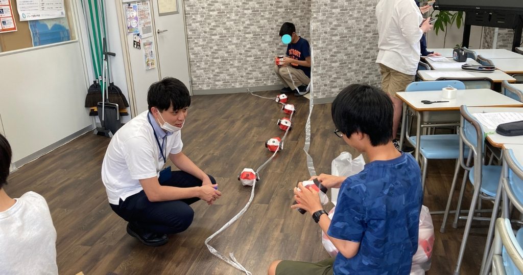 新宿にあるフリースクール、クラーク国際中等部東京キャンパスの授業の様子
