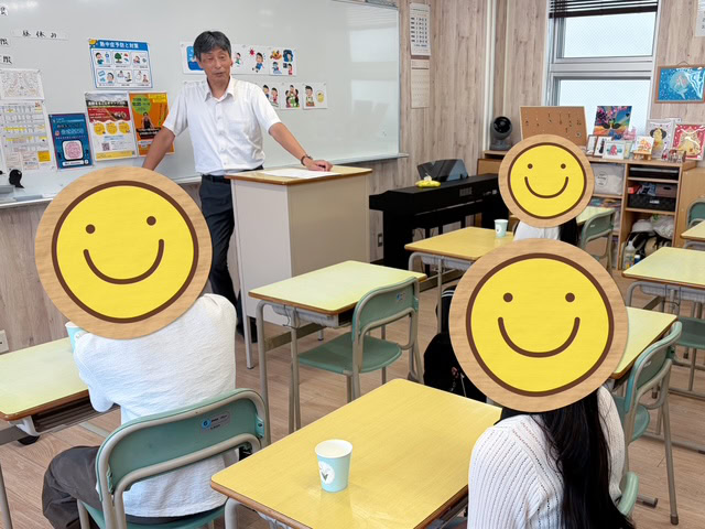 静岡にあるフリースクール、クラーク国際中等部静岡キャンパスの終業式の様子