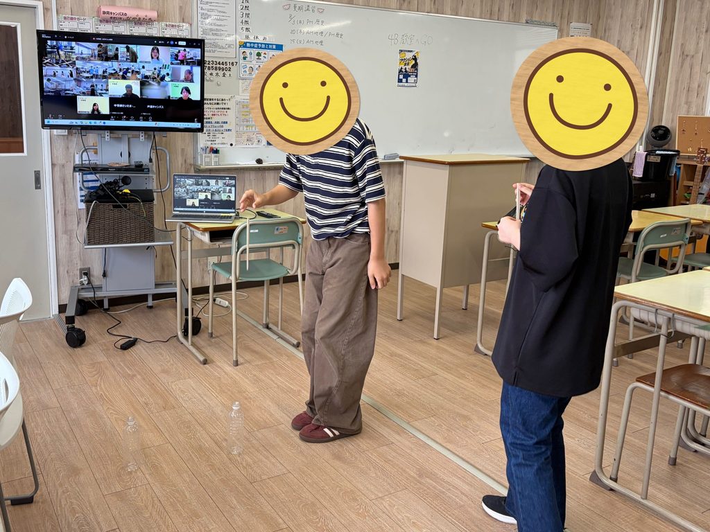 静岡にあるフリースクール、クラーク国際中等部静岡キャンパスの全国オンラインお楽しみ会の様子