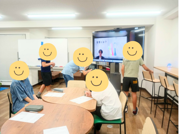 大阪にあるフリースクール、クラーク国際中等部大阪天王寺キャンパス、特別授業、オンライン、習慣化、なりたい自分、