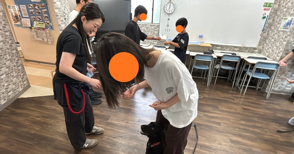 新宿にあるフリースクール、クラーク国際中等部東京キャンパスの授業の様子