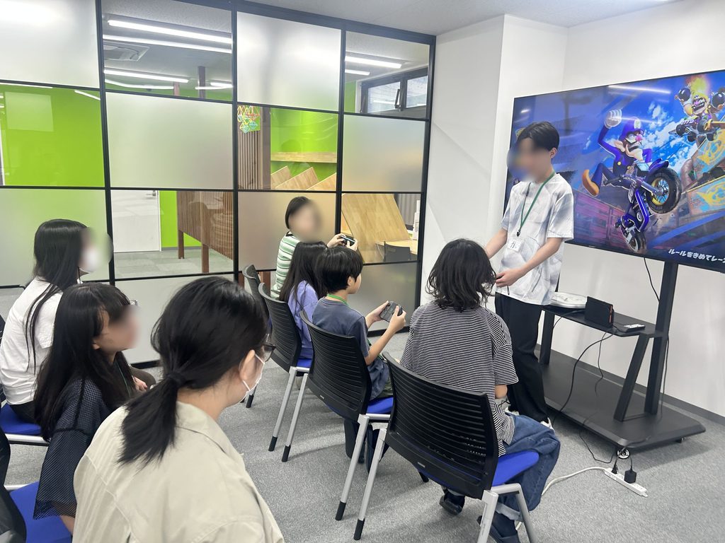埼玉県所沢市にあるフリースクール、クラーク国際中等部所沢キャンパスで行ったサマースクールの様子