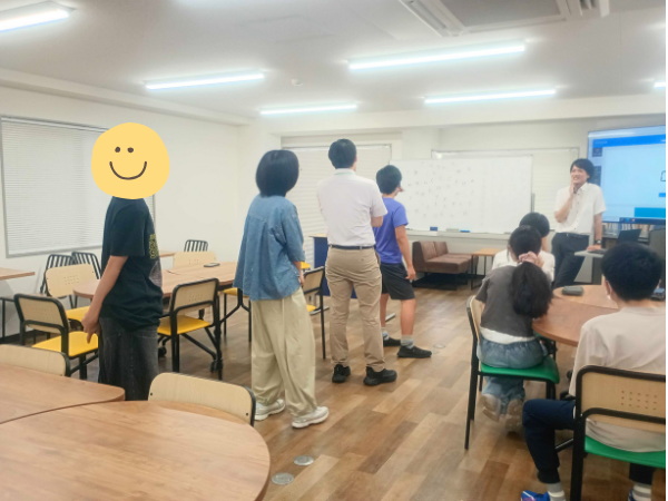 大阪にあるフリースクール、クラーク国際中等部大阪天王寺キャンパス、2学期、2学期始業式、始業式、オンライン全校集会、文字とりしりとり、880万人訓練、