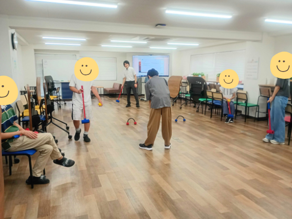 大阪にあるフリースクール、クラーク国際中等部大阪天王寺キャンパス、ゆるスポーツ、ゲートボール、室内ゲートボール、天王寺、フリースクール、クラーク、