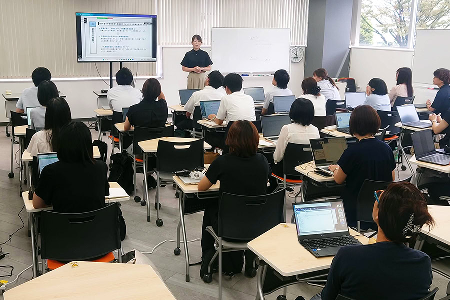 クラーク国際中等部 教員研修①