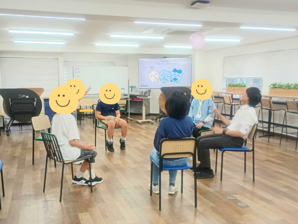 大阪にあるフリースクール、クラーク国際中等部大阪天王寺キャンパス、大阪、フリースクール、天王寺、クラーク、ゆるスポーツ、風船バレー、授業、