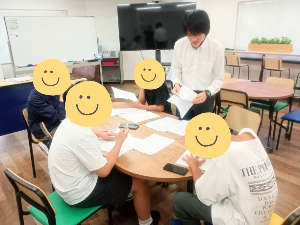 大阪にあるフリースクール、クラーク国際中等部大阪天王寺キャンパス、大阪、天王寺、クラーク、フリースクール、探究学習、探Q、マイクラ、サッカー、アンダーテイル、